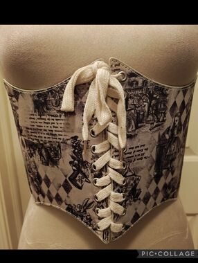 Hot Topic Alice Adventures In Wonderland Underbust Lace up Corset.